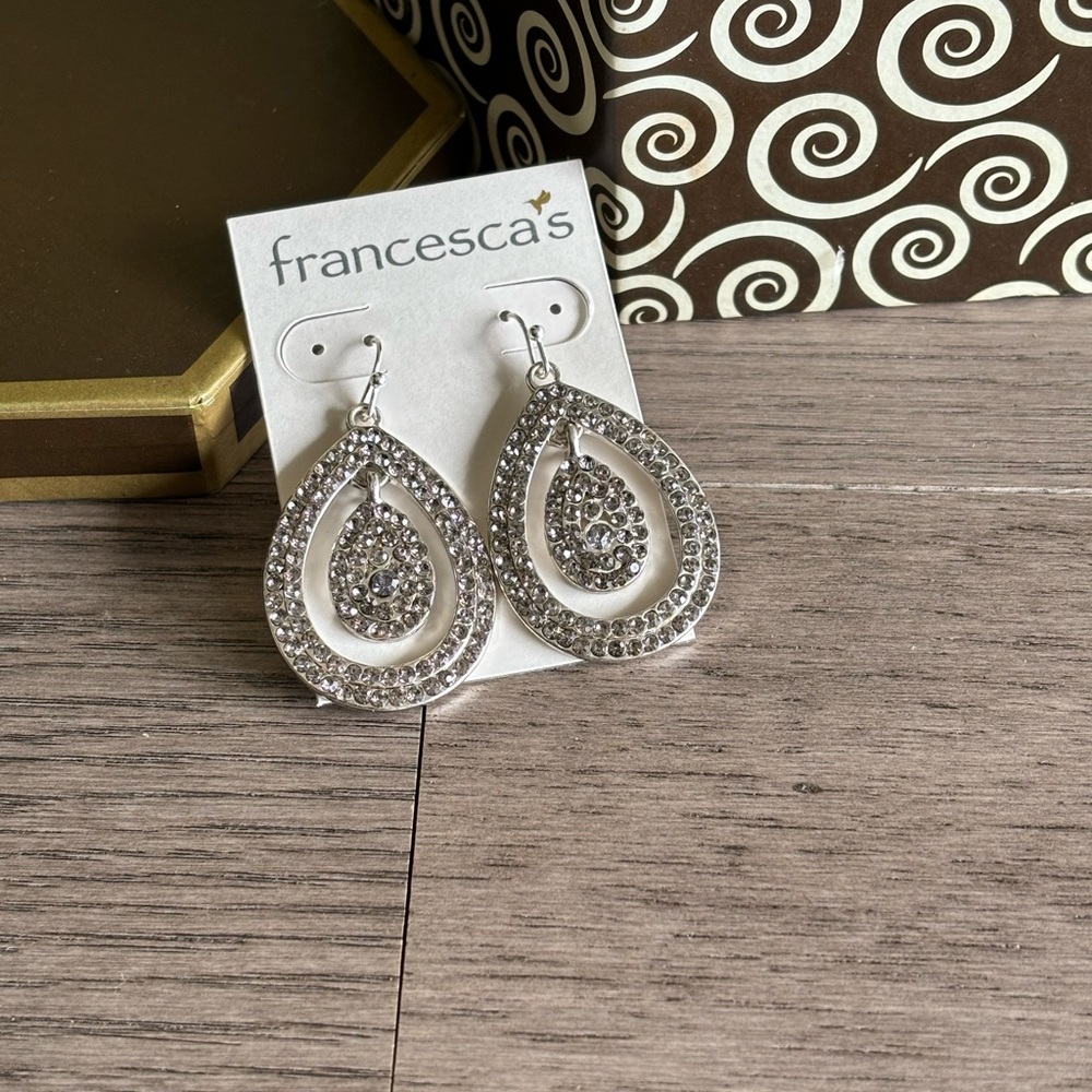 Stunning Rhinestone Earrings - Picture 5 of 7